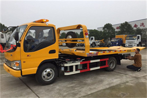 钦北哪里有拖车服务