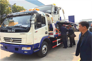 钦北汽车道路救援拖车价格
